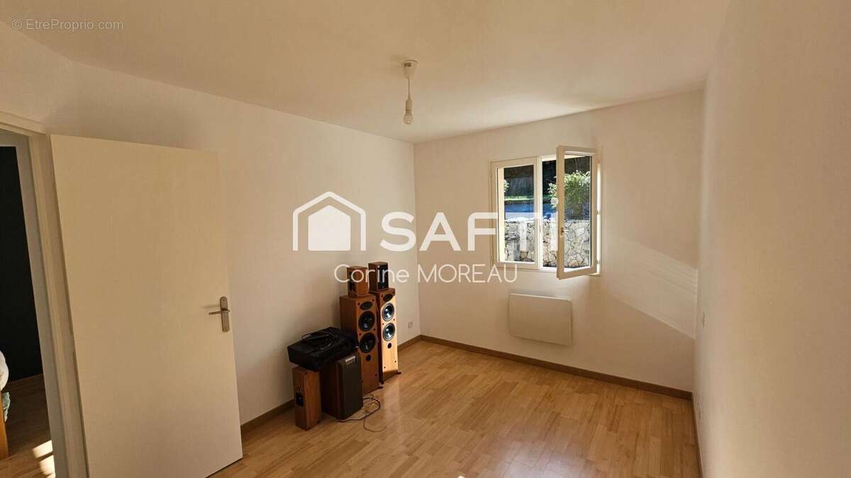 Maison 100 m² à Roullet-Saint-Estephe  - photo 9