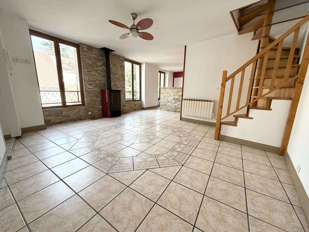 Appartement à LINAS
