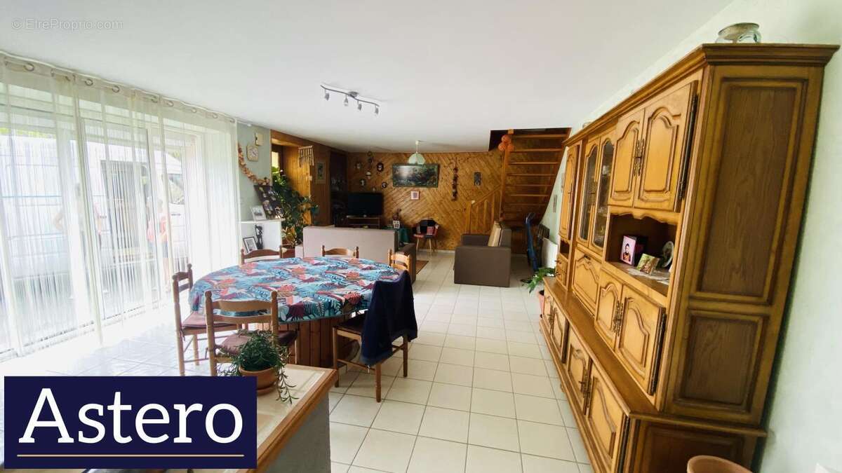 Maison à CREDIN