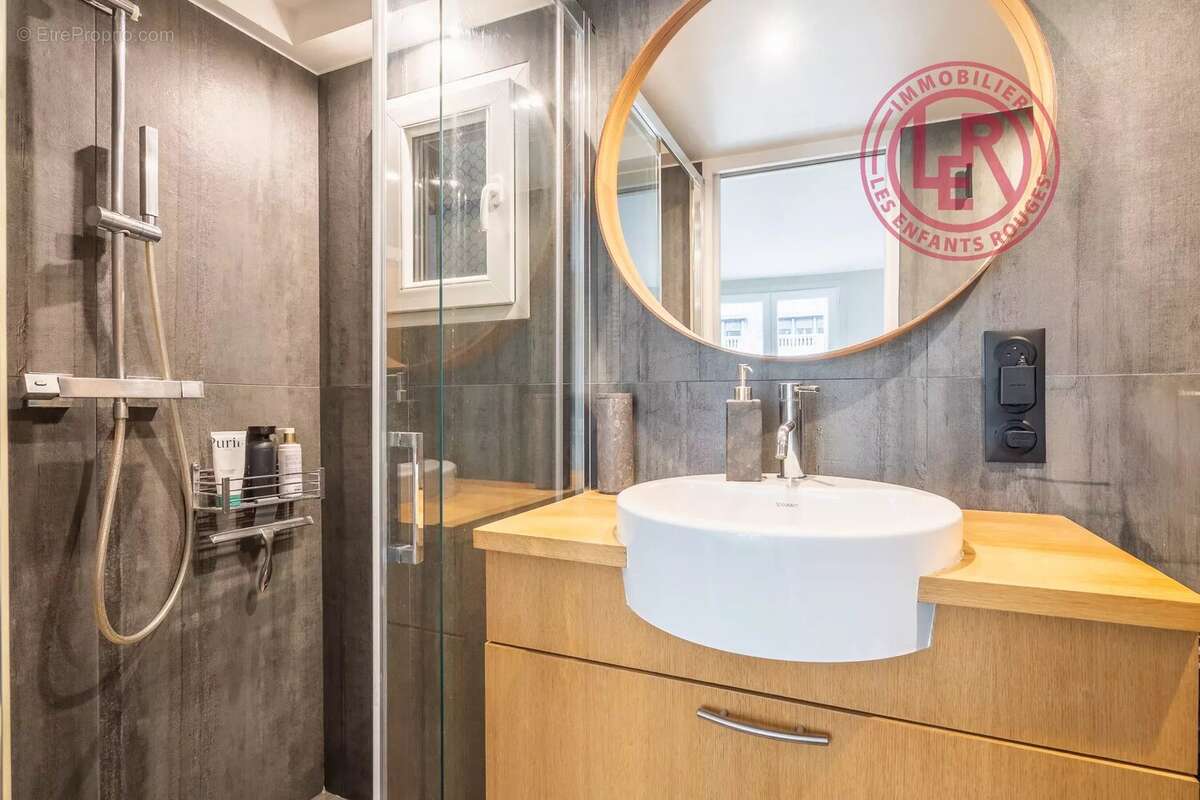 Appartement à PARIS-10E