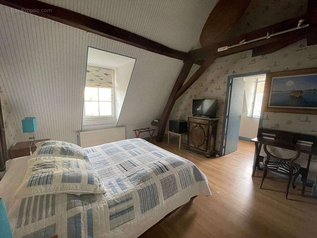 Ancien Hôtel/ secteur touristique/ 9 pièce(s) 203 m2 - photo 8