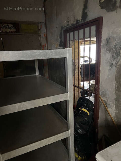 Commerce à CADAUJAC