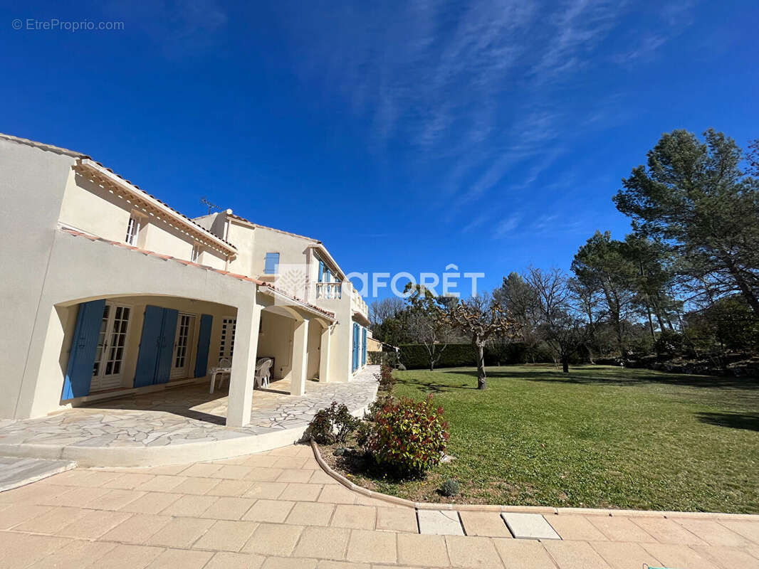 Maison à SAINT-MAXIMIN-LA-SAINTE-BAUME