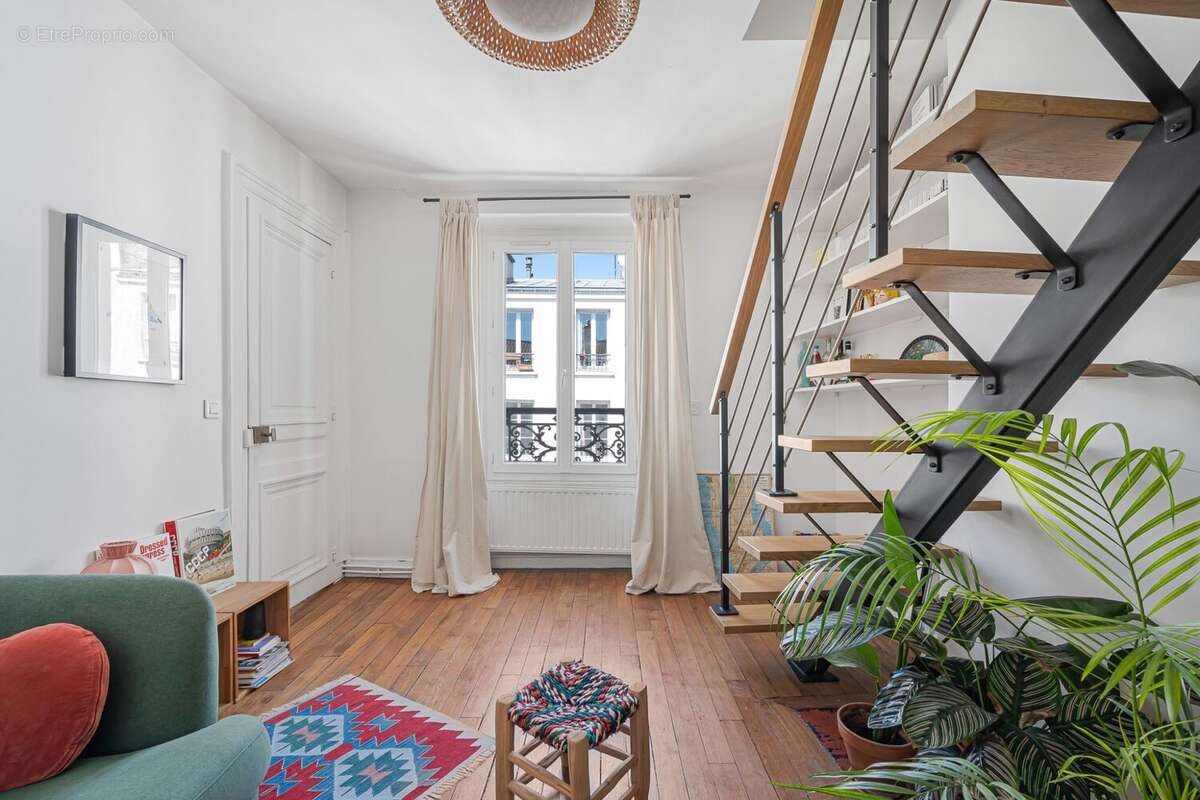 Appartement à PARIS-18E