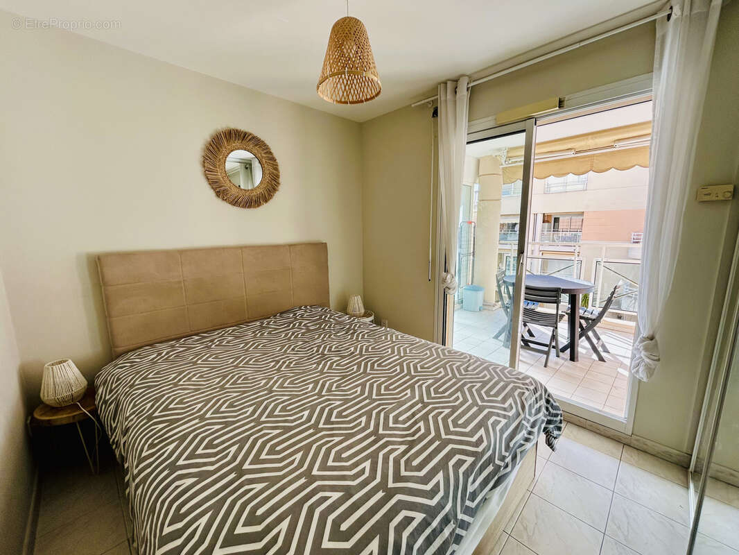 Appartement à VALLAURIS