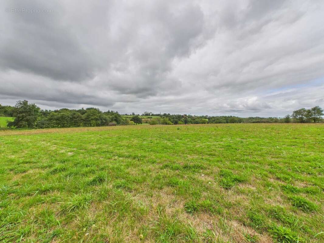 Maison à VAUREILLES