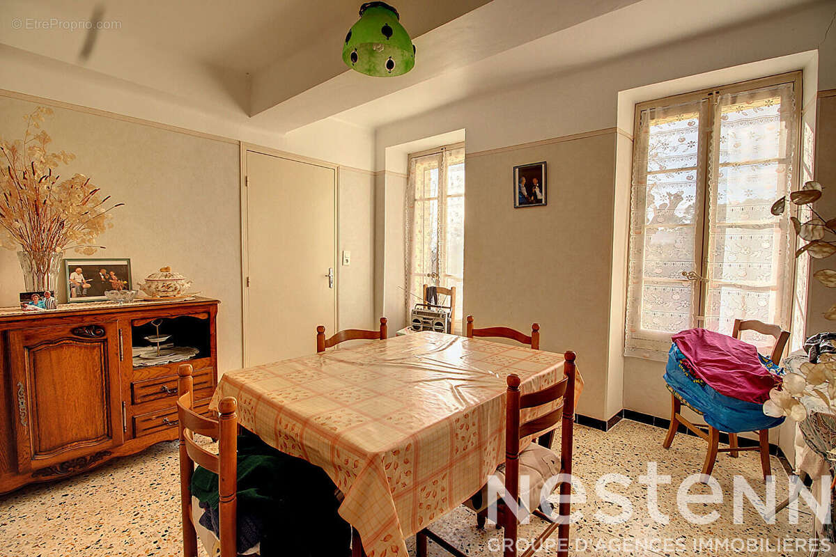 A VENDRE EN EXCLUSIVITE ! LORGUES - Maison 118 m² avec grand terrain d'environ 8 000 m² - photo 7
