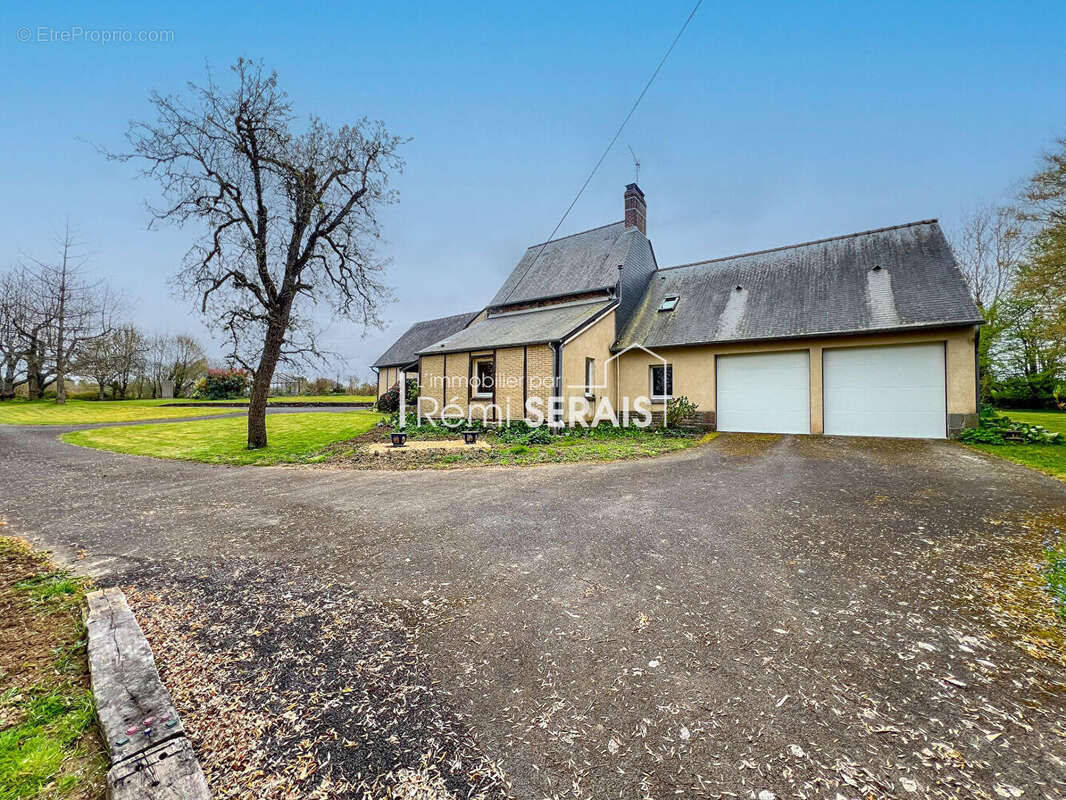 Maison à LA LANDE-PATRY