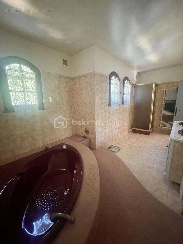 Maison à SIX-FOURS-LES-PLAGES