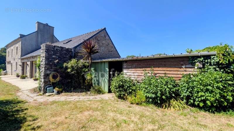 Lanarvilly - Maison 140 m² - 6 Chambres - Terrain 3000 m² - photo 23