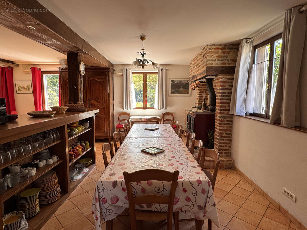 Propriété de charme   Gîte, 5 appartements et dépendances - 4 hectares - photo 7
