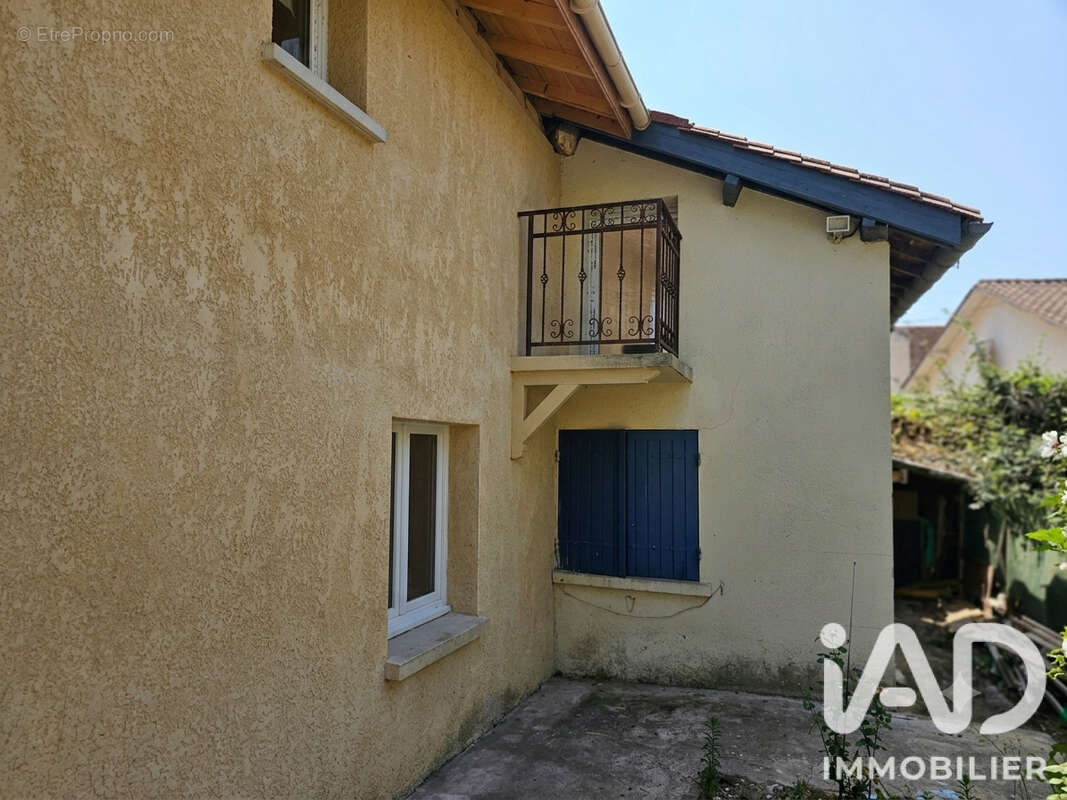 Maison 107 m² à Saint-Sauveur  - photo 2