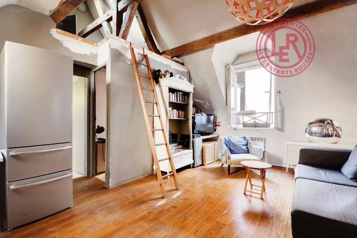 Appartement à PARIS-3E