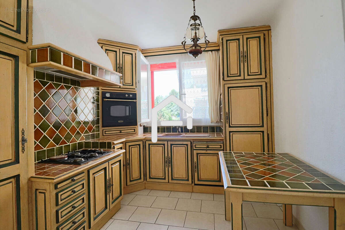 Appartement à SAINT-CHAMAS
