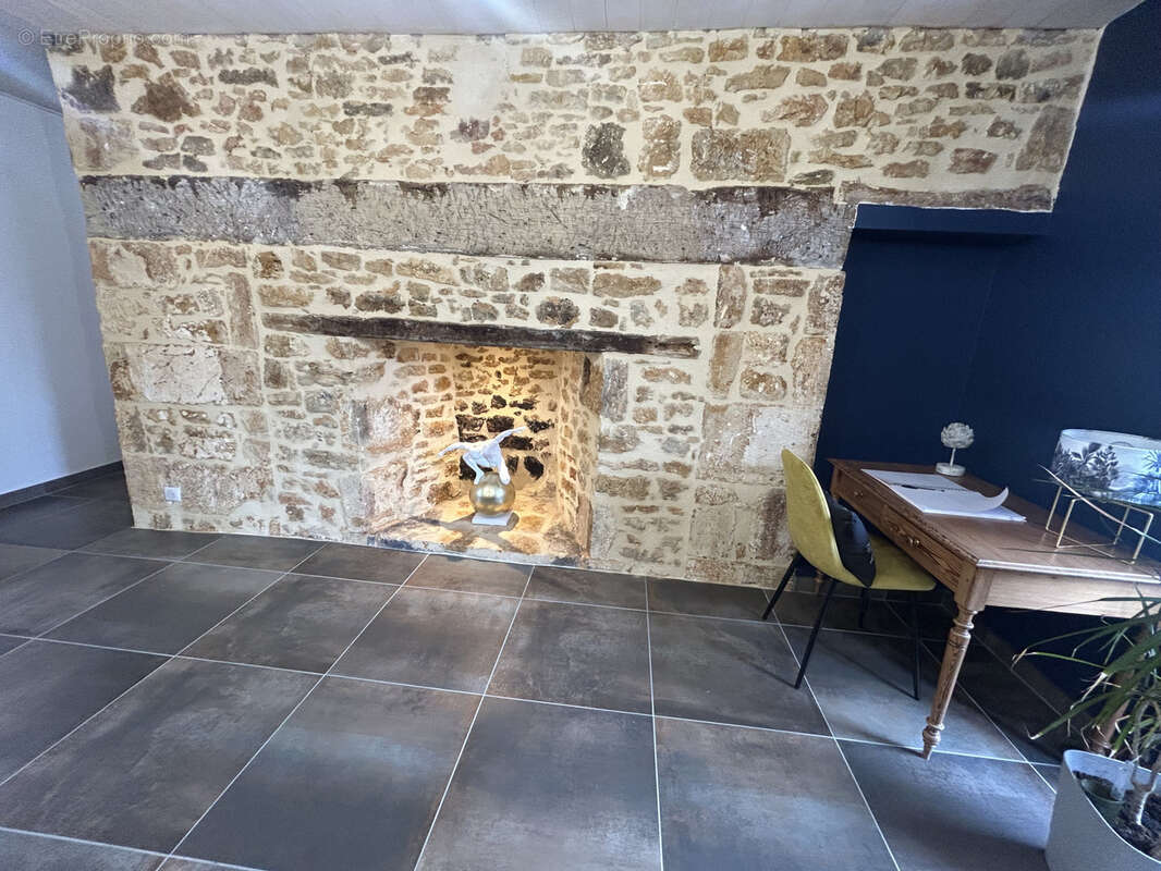 Maison à SAINT-MARTIAL-DE-NABIRAT