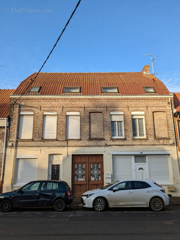 Appartement à ARQUES
