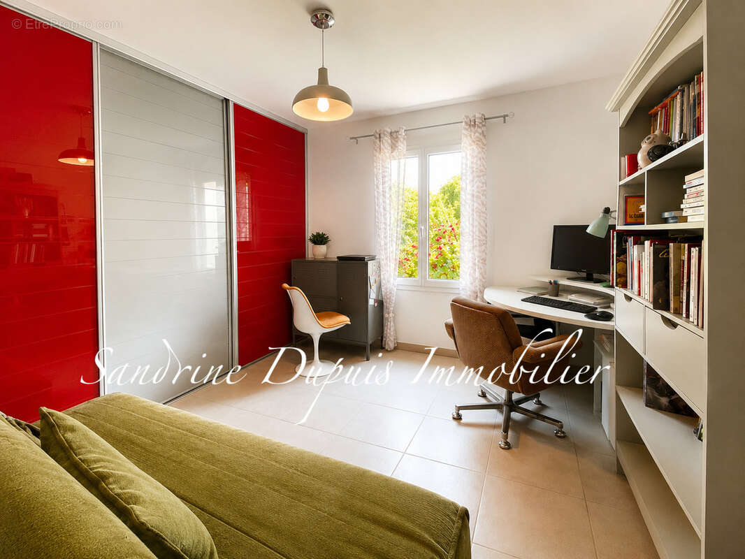 Maison de plain-pied 150 m2   4 chambres   Grand garage    À 7 min de Saintes - photo 12