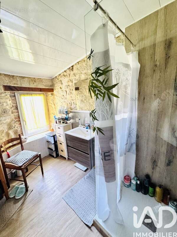 Maison 74 m² à Sauzet  - photo 8