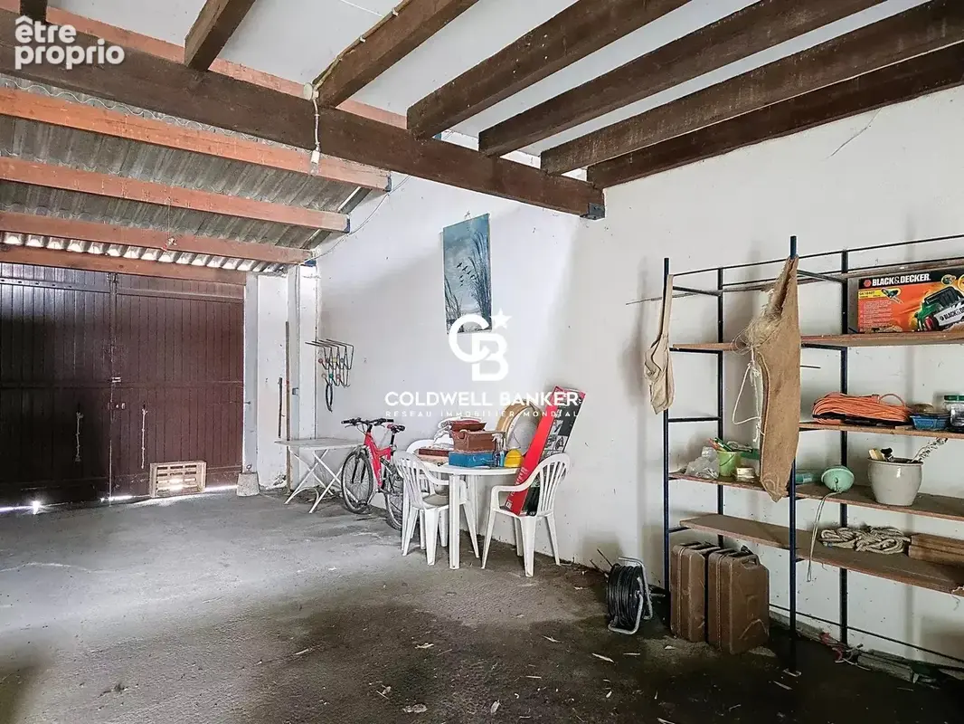 Maison de ville, joli potentiel avec jardin, garage, atelier à Luçon - photo 12