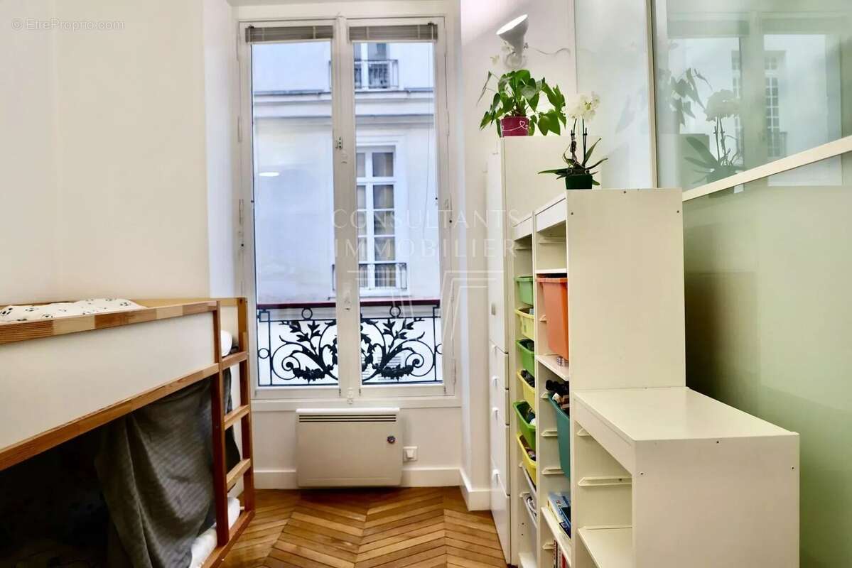 Appartement à PARIS-7E
