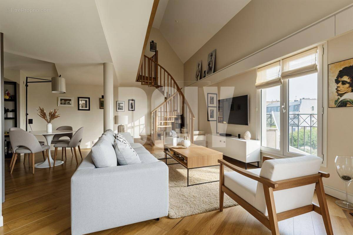 Appartement à PARIS-18E