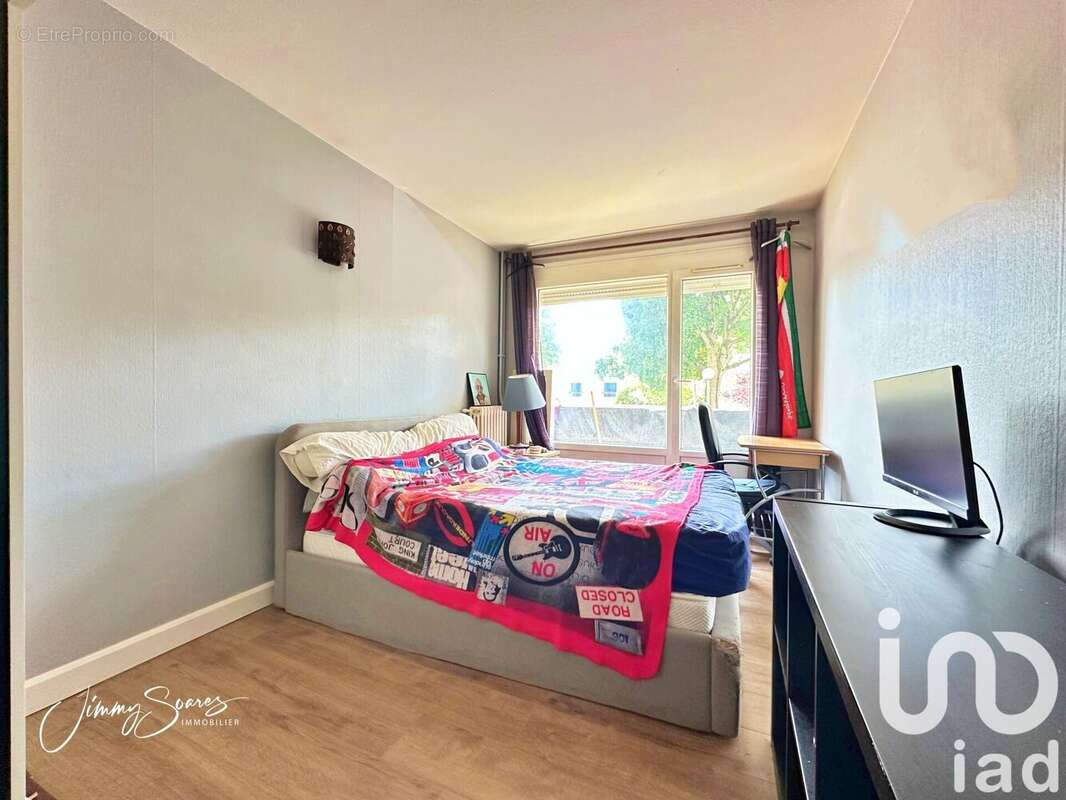 Photo 6 - Appartement à LE PLESSIS-TREVISE