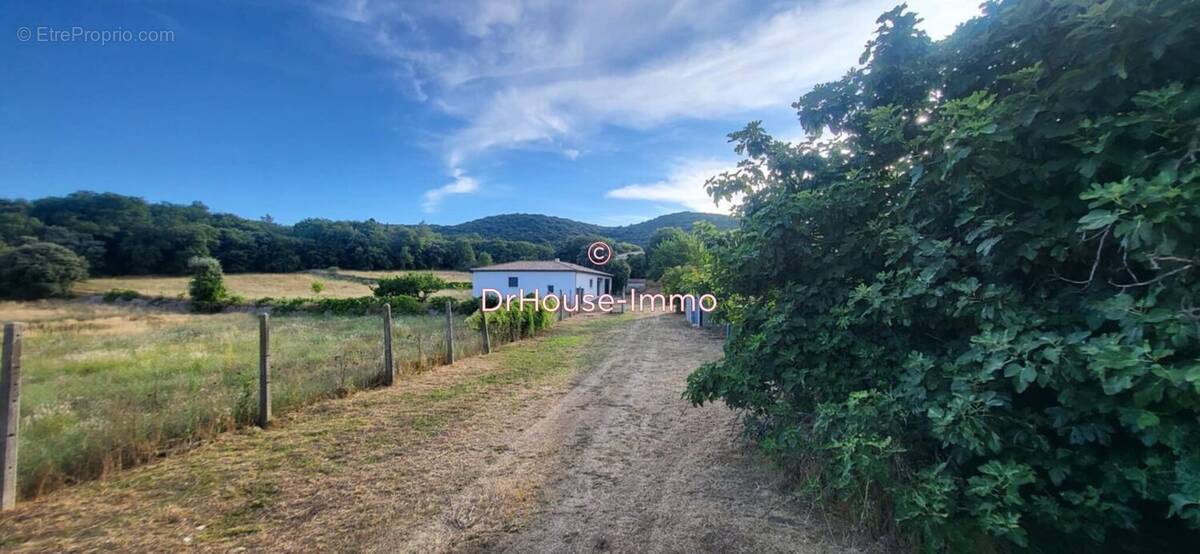 Maison à LA CALMETTE