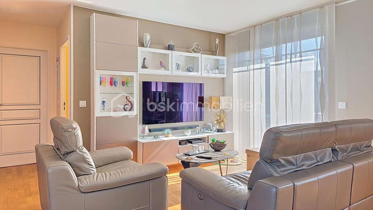 Appartement à CHEVRY-COSSIGNY