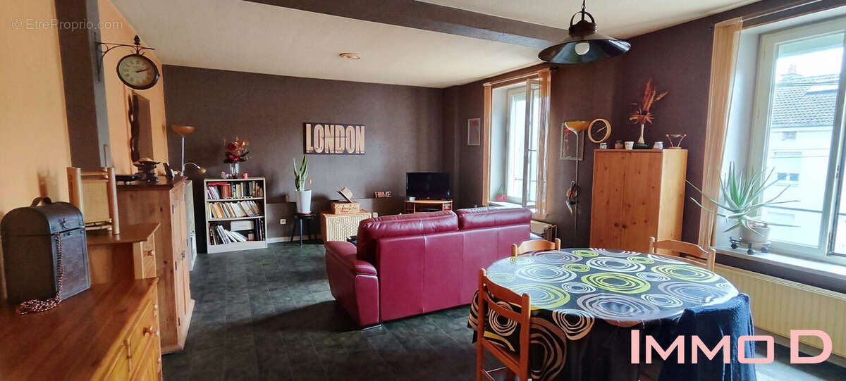 Appartement 79 m² à Thaon-Les-Vosges  - photo 2