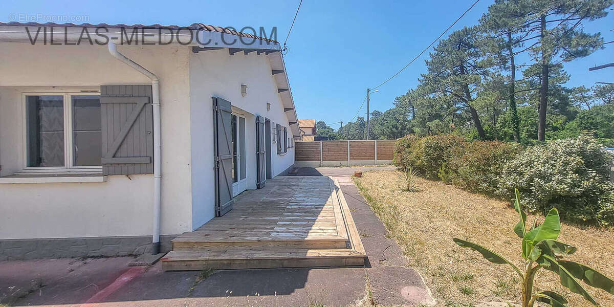 Maison à VENDAYS-MONTALIVET