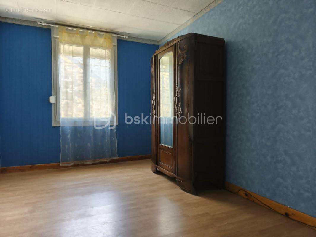 Maison familiale de 141 m2 - Dépendances - Jardin - photo 13