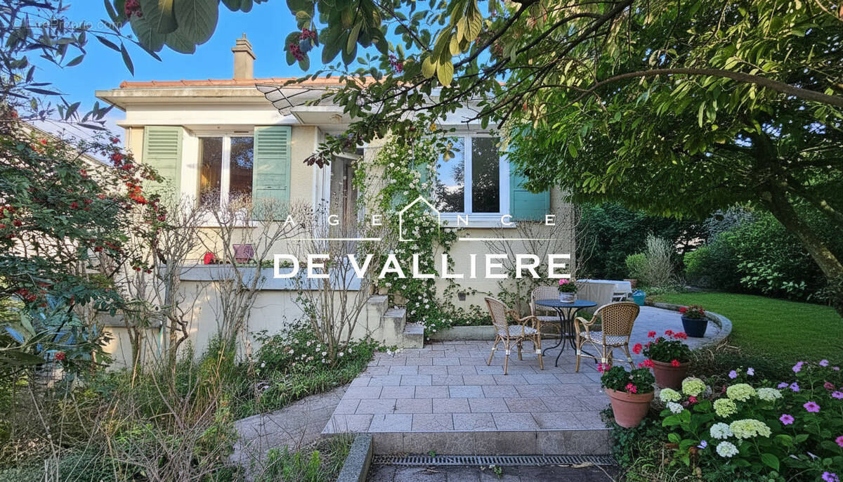 Maison à NANTERRE