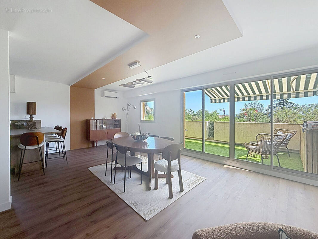Appartement à VILLENEUVE-LES-AVIGNON