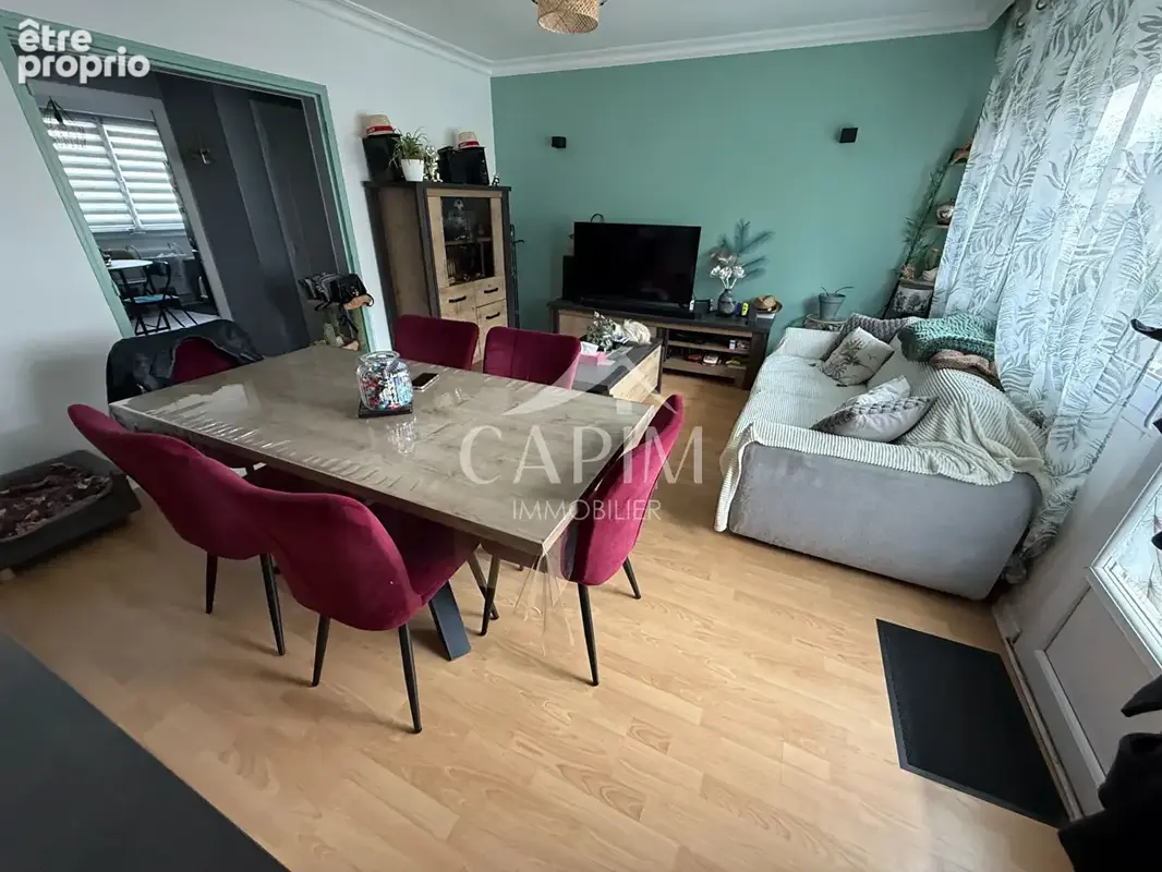 Appartement type 3 à vendre centre ville Fougeres 3 pièce(s) 65.41 m2 -Garage -balcon- cave-grenier - photo 2