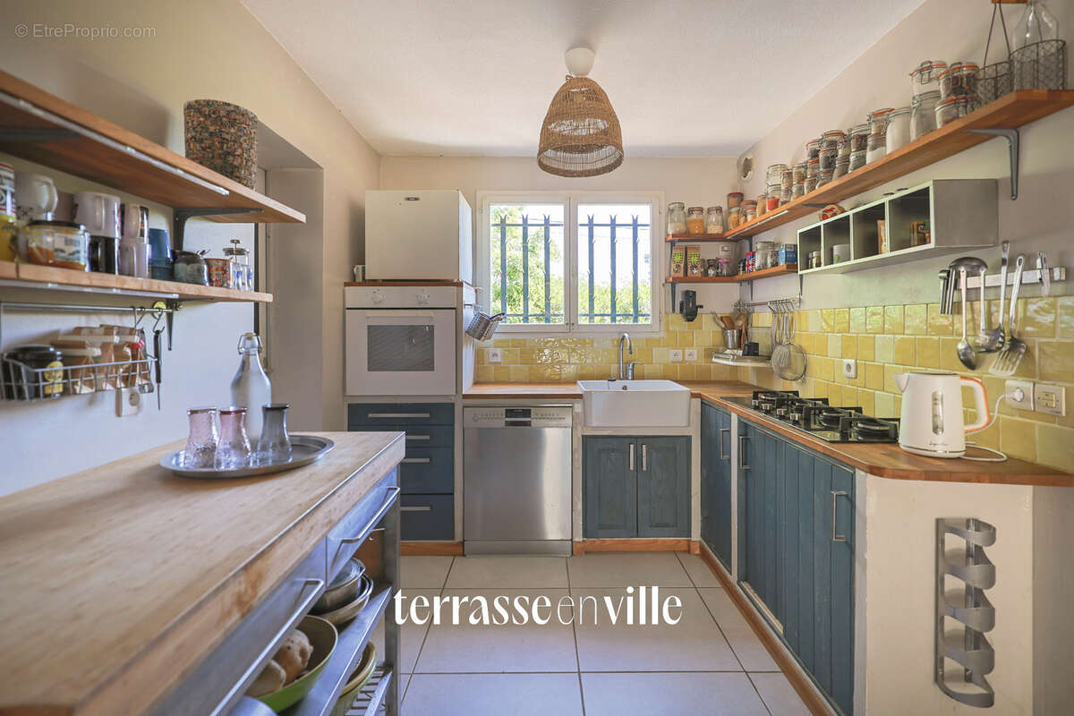 Maison à FLASSANS-SUR-ISSOLE