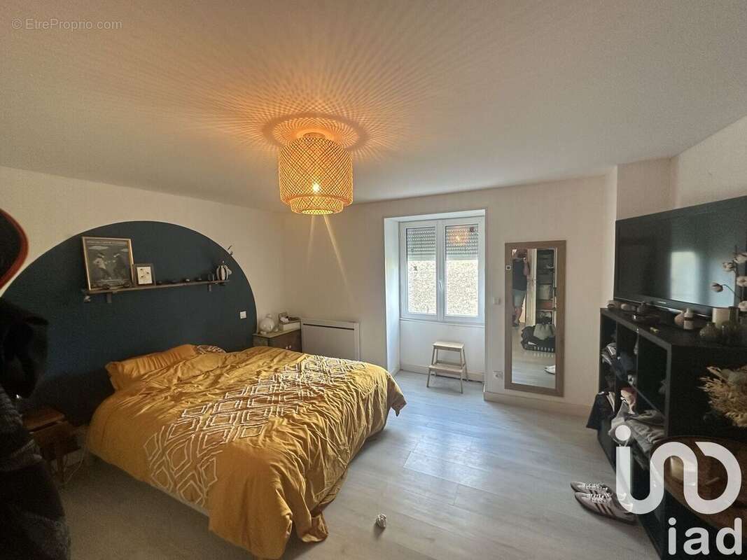 Maison 75 m² à Coux  - photo 8