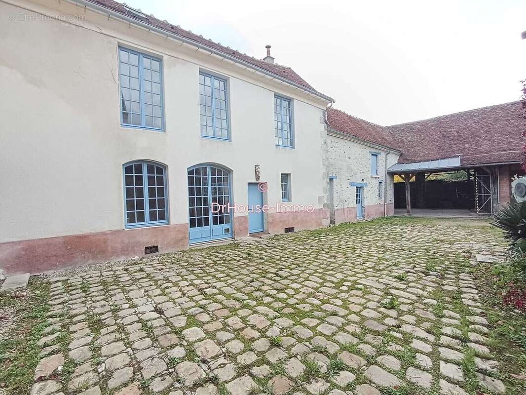 Maison à COULOMMIERS