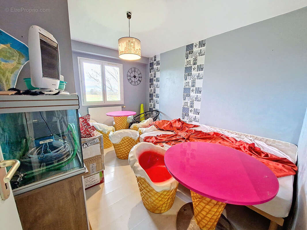 Maison à SAINT-GEORGES-HAUTE-VILLE