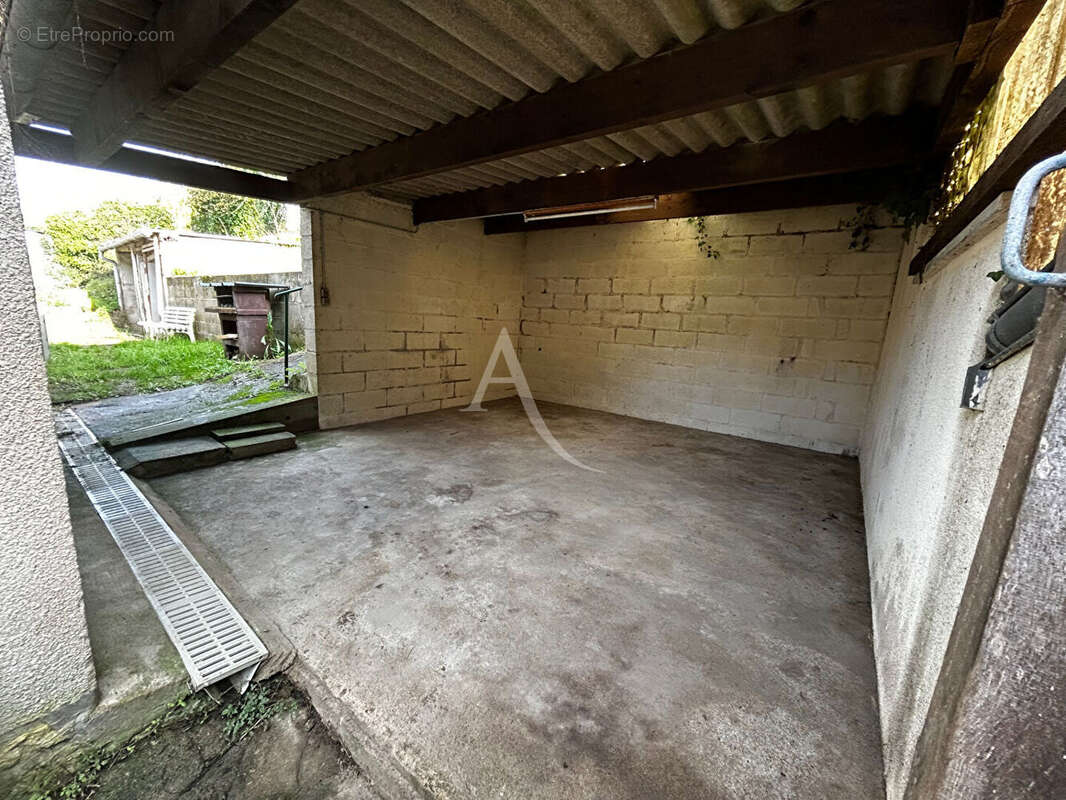 Maison à MONTRICHARD