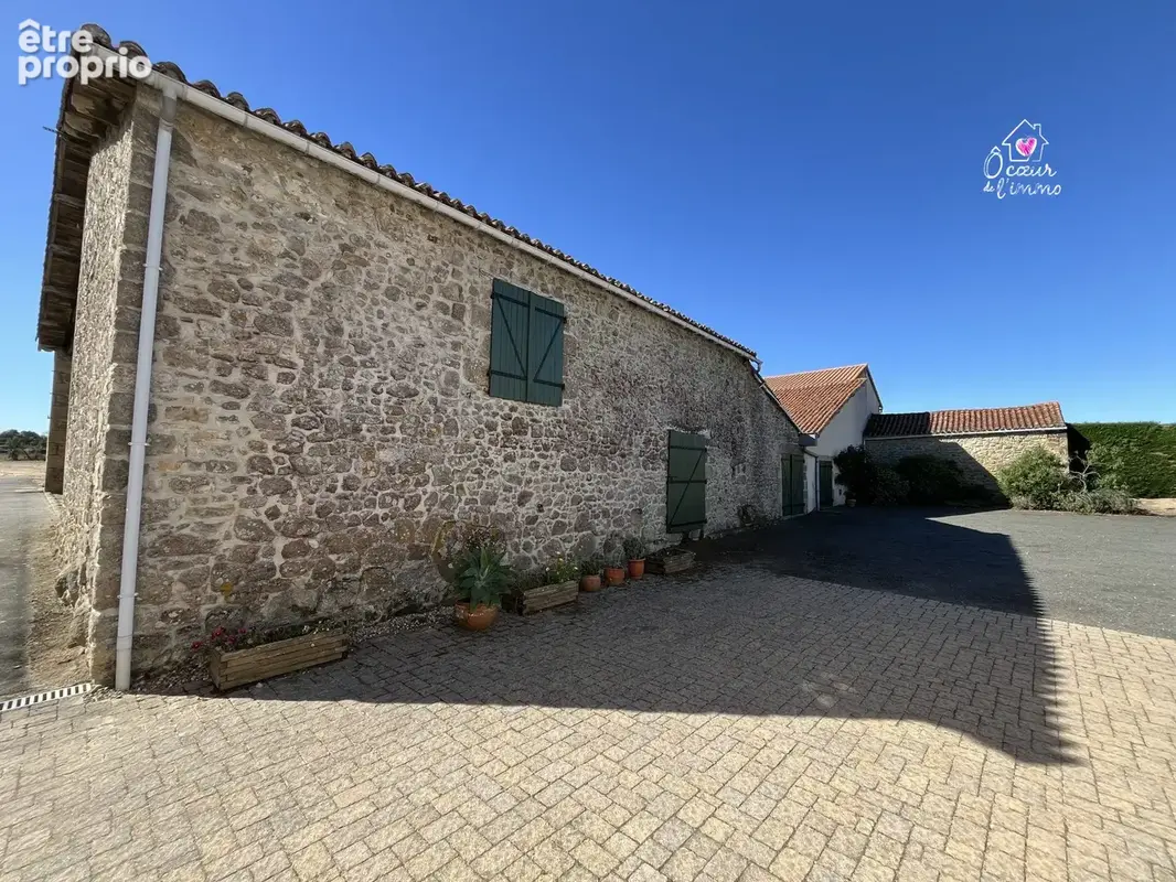 Maison 8 pièces 234 m² à vendre à Mauleon (79700) - photo 3