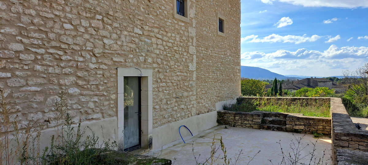 Maison à GORDES