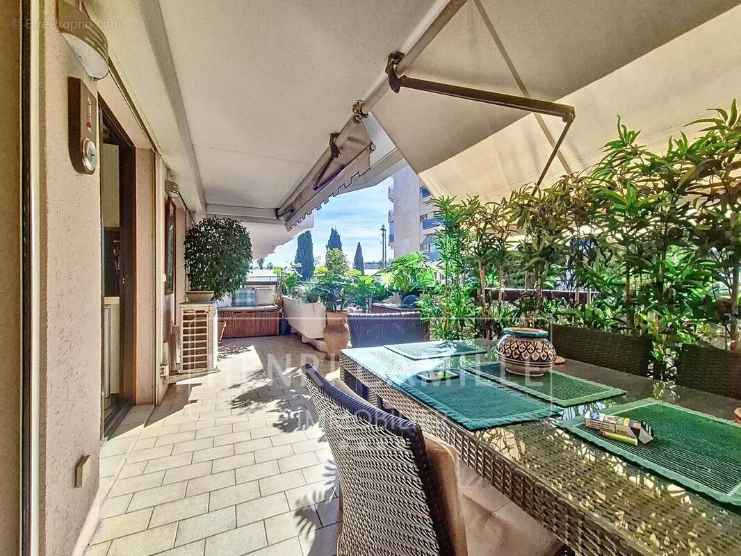 Appartement à CANNES