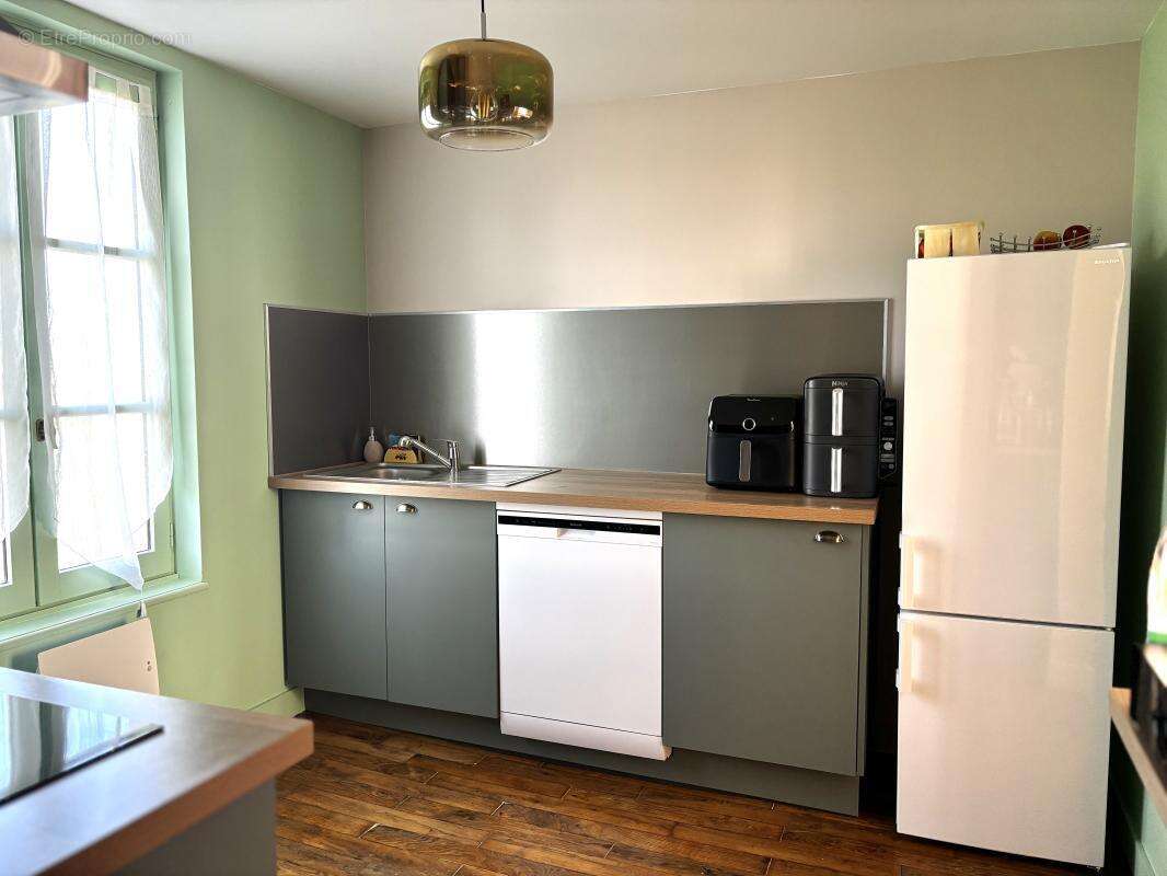 Maison à NEUVIC-ENTIER