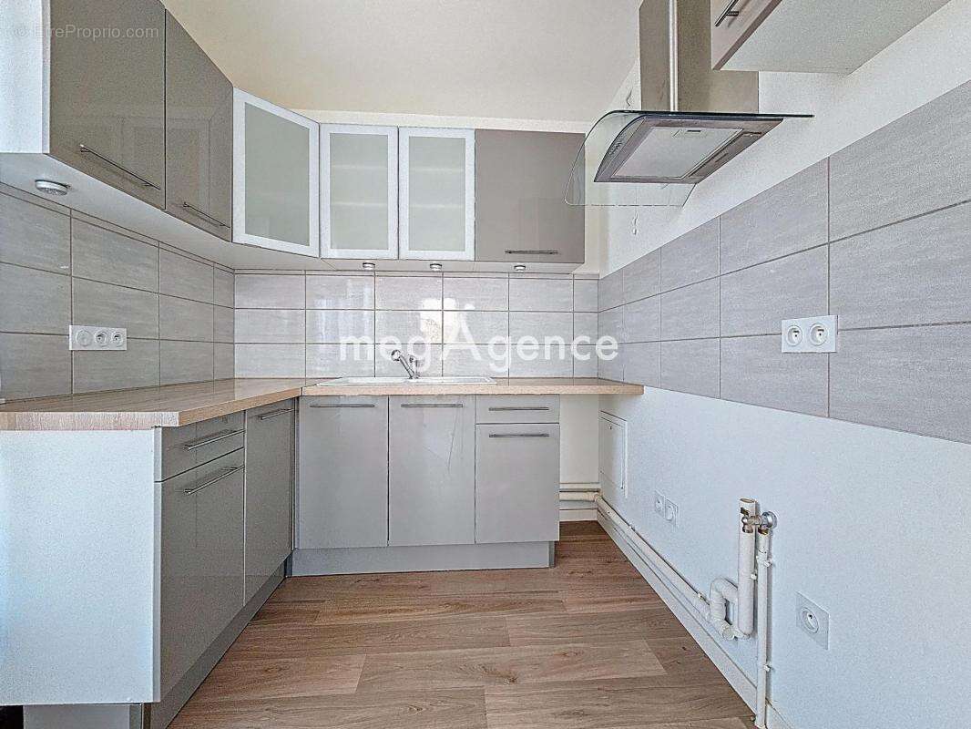 Appartement 2 pieces 44 m² avec balcon et 2 parkings - photo 6