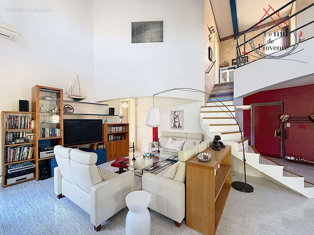 Maison à SAINT-SATURNIN-LES-AVIGNON