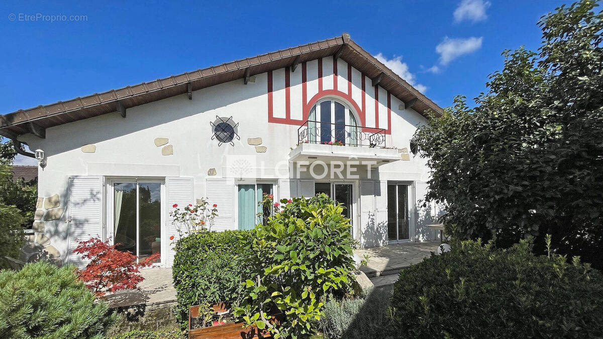 Maison à ORMESSON-SUR-MARNE