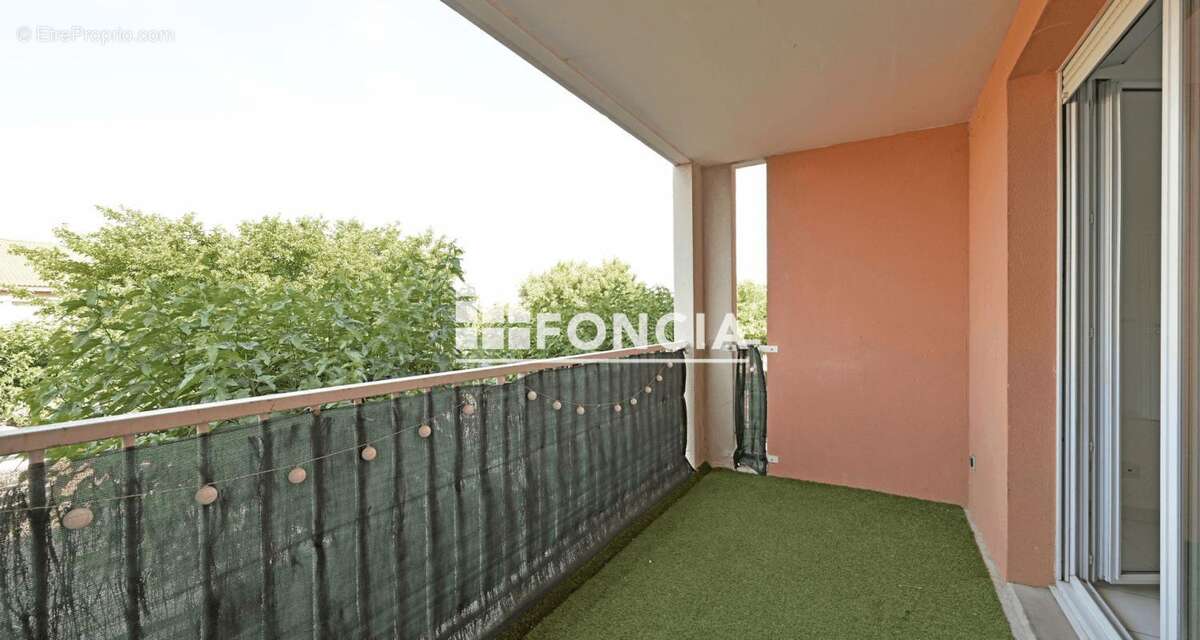 Appartement à FOURQUES