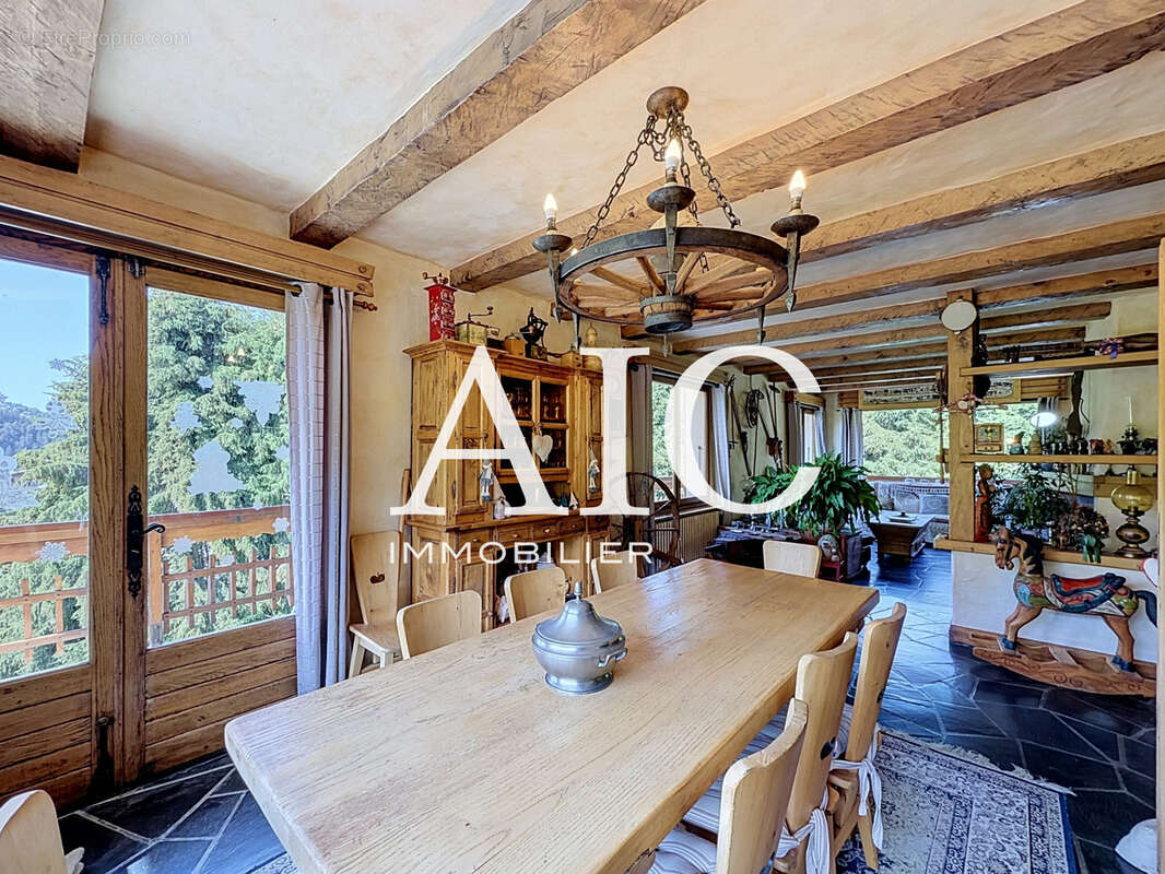 Belle opportunité Chalet aux beaux volumes et fort potentiel - photo 9