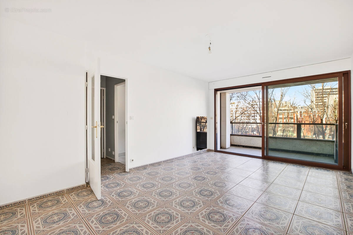 Appartement à PARIS-19E