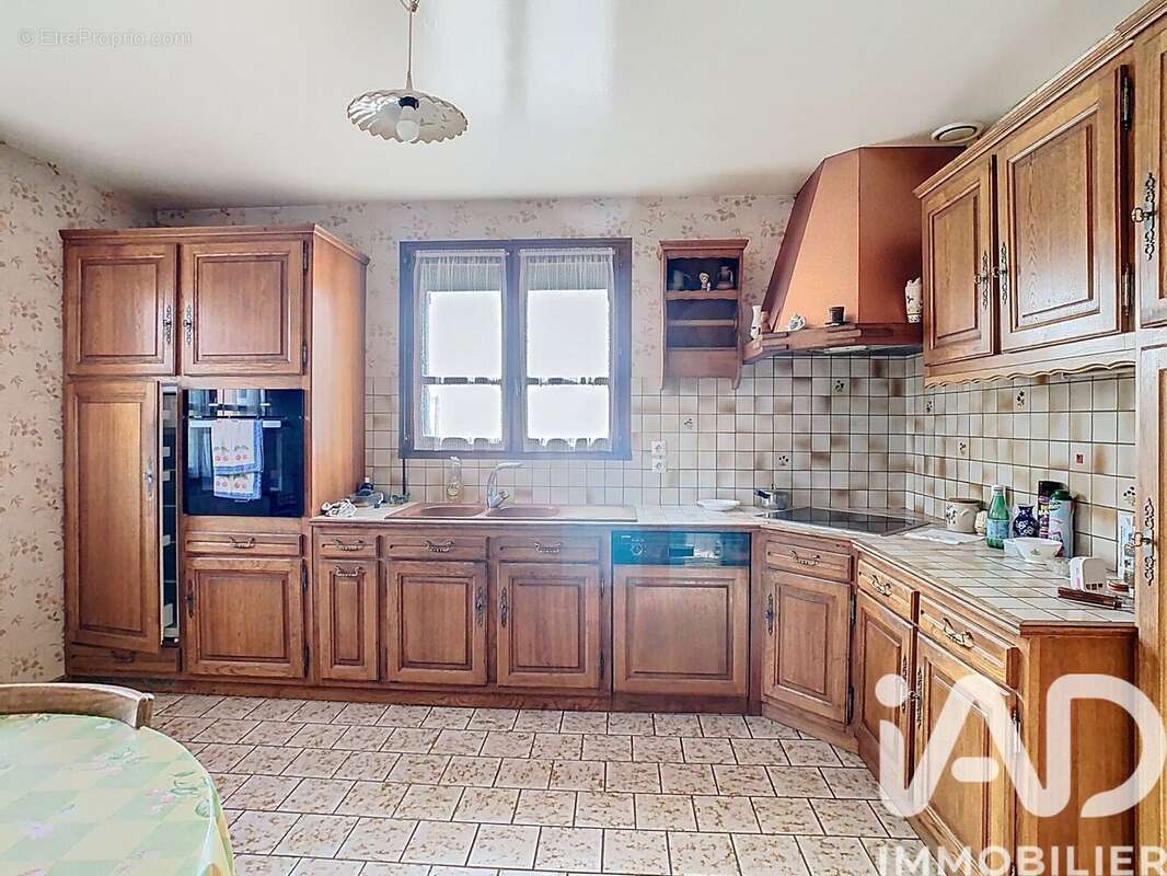 Maison 178 m² à Clamanges  - photo 5